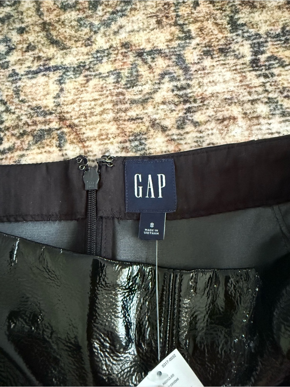 GAP Black Patent Pencil Skirt with Rear Slit - Picture 3 of 4